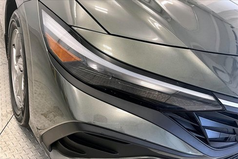Certified 2025 Hyundai Elantra SE image 30