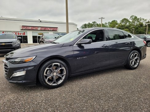 Used 2022 Chevrolet Malibu LT w/ Leather Package image 2