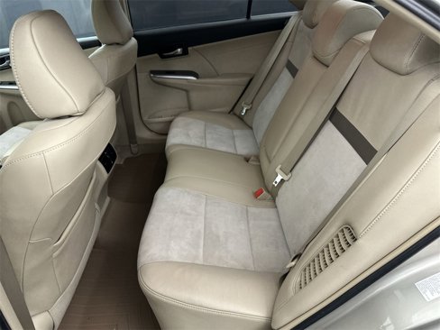 Used 2013 Toyota Camry XLE image 24