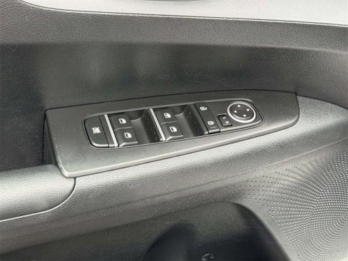 Used 2024 Kia Forte LXS image 17