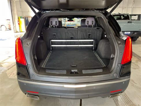 Used 2017 Cadillac XT5 Luxury w/ Driver Awareness Package image 23