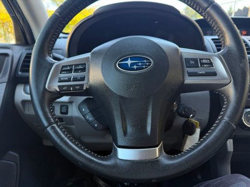 Used 2014 Subaru Forester 2.5i Limited image 11