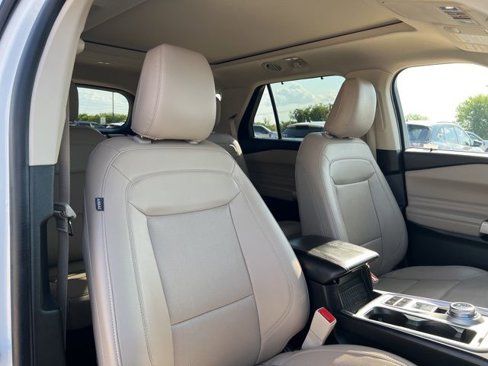Used 2021 Ford Explorer Limited w/ Equipment Group 301A image 26