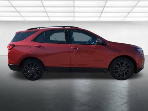 Used 2023 Chevrolet Equinox RS w/ RS Leather Package image 31