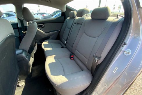 Used 2014 Hyundai Elantra SE image 19