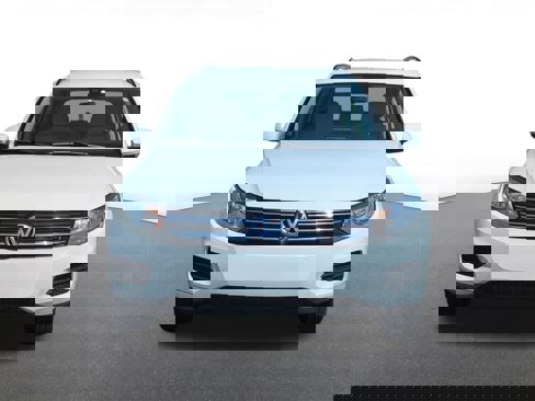 Used 2016 Volkswagen Tiguan S image 9