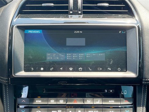 Used 2019 Jaguar F-PACE R-Sport image 14