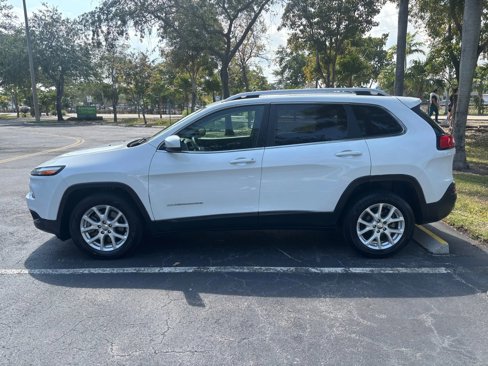 Used 2018 Jeep Cherokee Latitude image 5