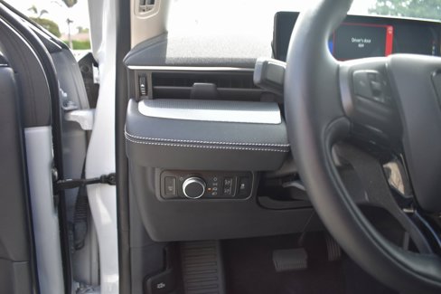 Used 2022 Ford Mustang Mach-E Select image 15