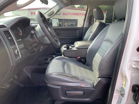Used 2017 RAM 2500 Tradesman w/ Chrome Appearance Group image 8