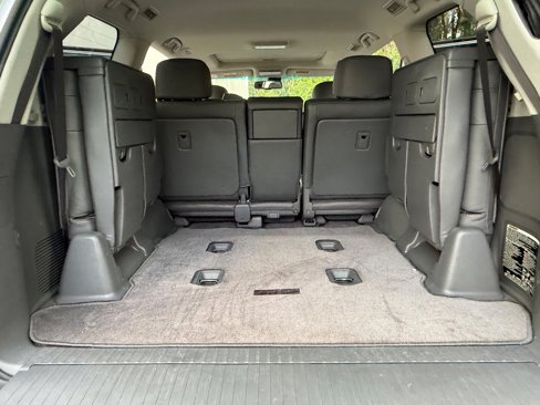 Used 2008 Lexus LX 570 4WD image 25