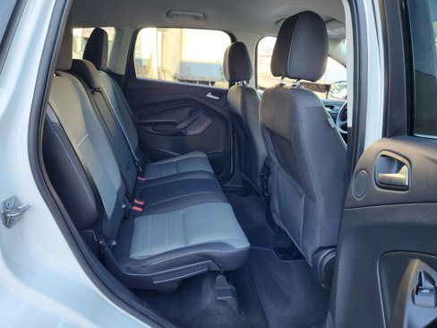Used 2015 Ford Escape SE w/ Equipment Group 201A image 16