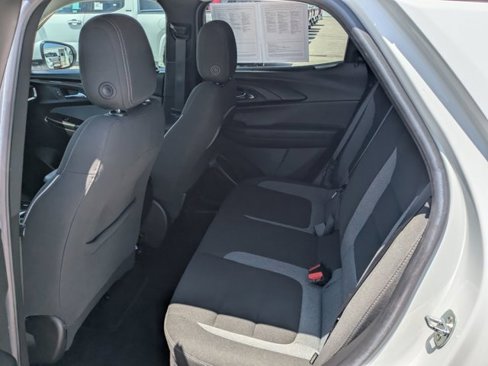 Used 2021 Chevrolet TrailBlazer LT w/ LPO, Blackout Package image 14