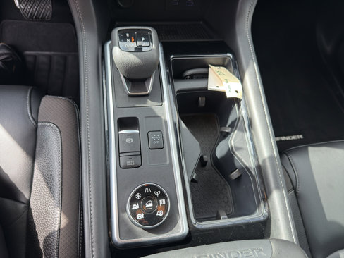 Used 2022 Nissan Pathfinder SL image 21