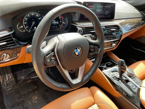 Used 2019 BMW 530i w/ Luxury Package image 10