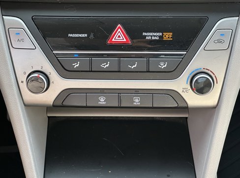 Used 2018 Hyundai Elantra SEL image 27