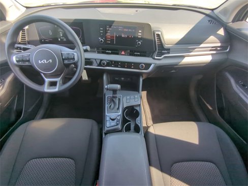 Used 2024 Kia Sportage LX image 16