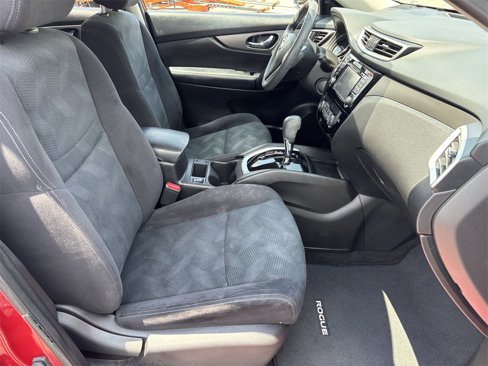 Used 2016 Nissan Rogue SV image 23