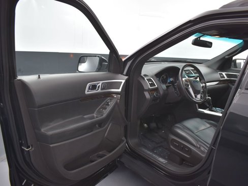 Used 2015 Ford Explorer Limited w/ Equipment Group 301A image 8