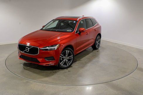Used 2021 Volvo XC60 T5 Momentum w/ Climate Package image 1