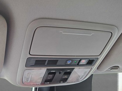 Used 2020 Honda Pilot Touring image 33