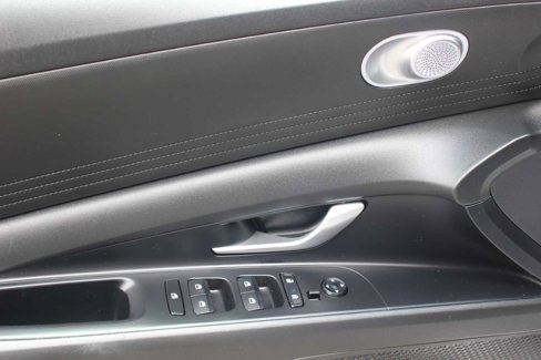 Used 2023 Hyundai Elantra SE image 16