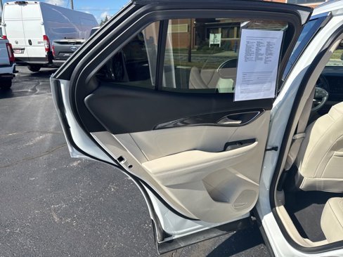 Used 2022 Buick Envision Essence w/ Safety Package image 33