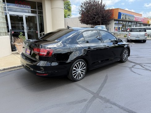 Used 2016 Volkswagen Jetta Sport image 6