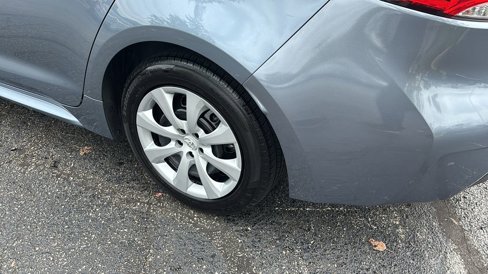 Used 2023 Toyota Corolla LE image 9