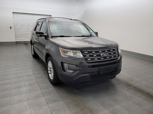 Used 2017 Ford Explorer XLT w/ Equipment Group 201A image 14