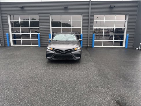 Used 2023 Toyota Camry SE image 5