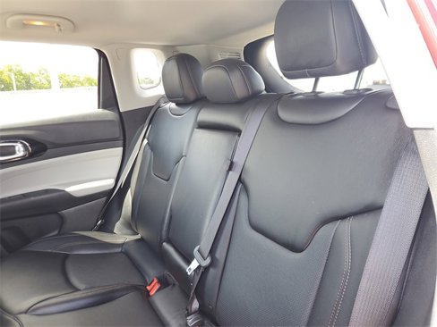 Used 2022 Jeep Compass Limited image 9