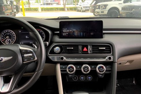 Used 2023 Genesis G70 2.0T image 6