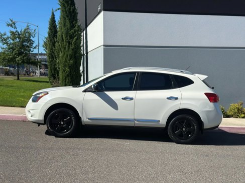 Used 2014 Nissan Rogue S w/ Convenience Package image 2