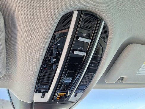 Certified 2018 Porsche Panamera 4 w/ Premium Package Plus image 34