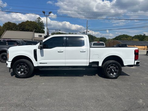 Used 2023 Ford F350 XLT w/ XLT Premium Package image 2