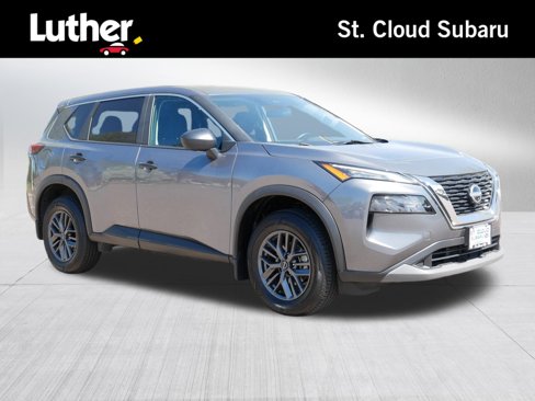 Used 2023 Nissan Rogue S image 1