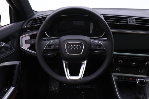 New 2025 Audi Q3 2.0T Premium image 13