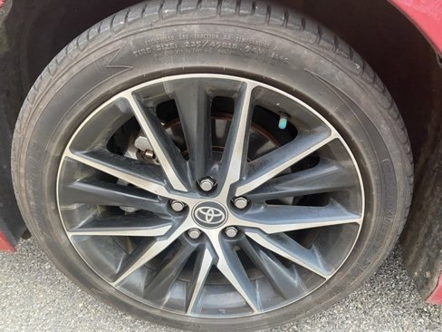 Used 2024 Toyota Camry SE image 9