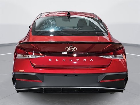 New 2025 Hyundai Elantra Sport image 5