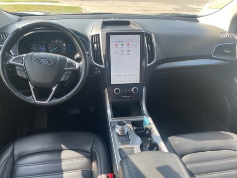 Used 2023 Ford Edge SEL image 3