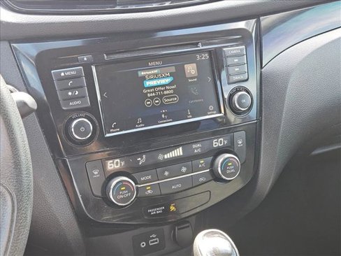 Used 2020 Nissan Rogue Sport SV image 14
