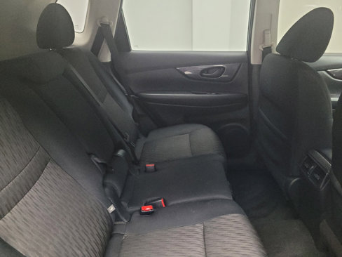Used 2019 Nissan Rogue S image 19