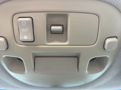 Used 2005 Cadillac De Ville w/ Deville Premium Package image 38