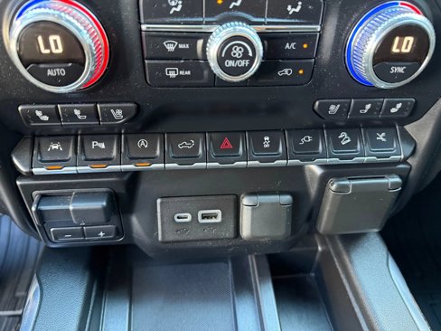 Used 2019 GMC Sierra 1500 Denali w/ Denali Ultimate Package image 36