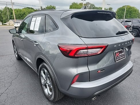 Used 2023 Ford Escape ST-Line image 5