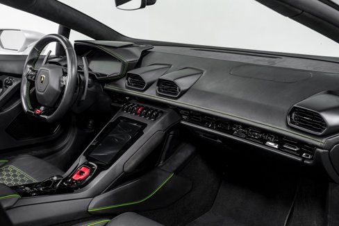 Used 2022 Lamborghini Huracan EVO image 31