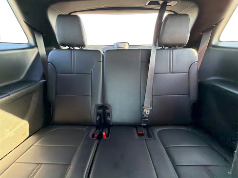 Used 2023 Chevrolet Traverse RS image 13