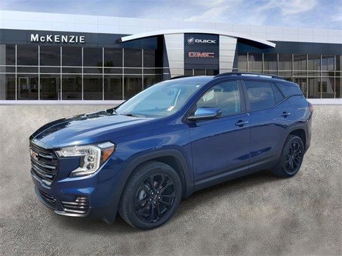 Certified 2022 GMC Terrain SLE w/ Driver Convenience Package image 2