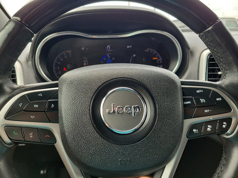 Used 2018 Jeep Grand Cherokee Overland image 19